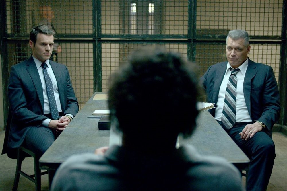 جاناتان گروف و هولت مک کالانی در نمایی از سریال «شکارچی ذهن»(Mindhunter)